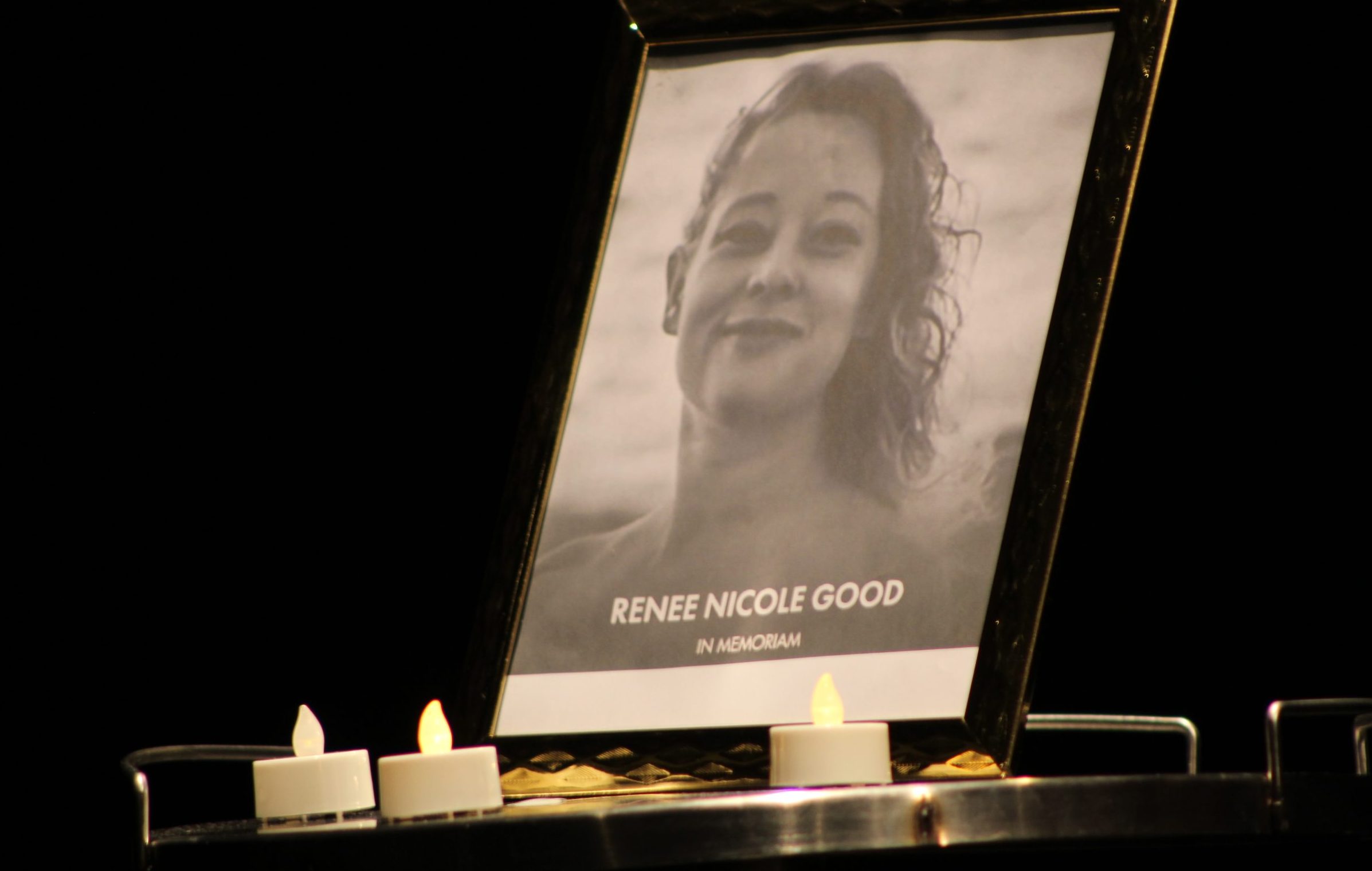 Chicago’s LGBTQ+ holds vigil honoring Renée Nicole Good